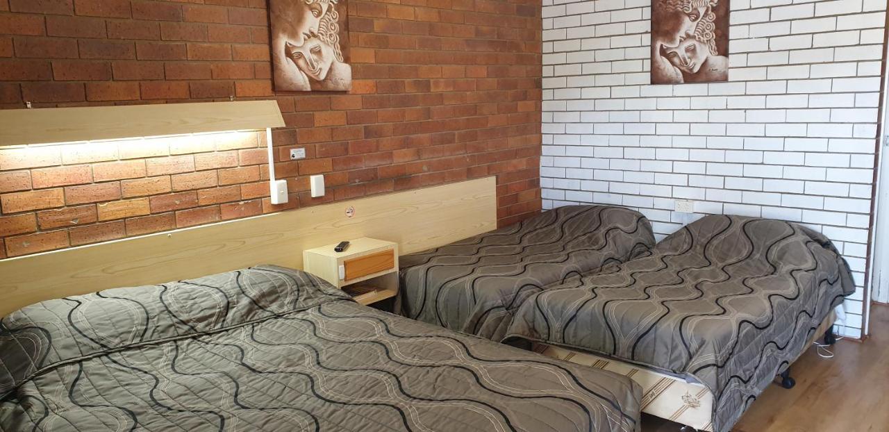 Glen Innes Lodge Motel Kültér fotó